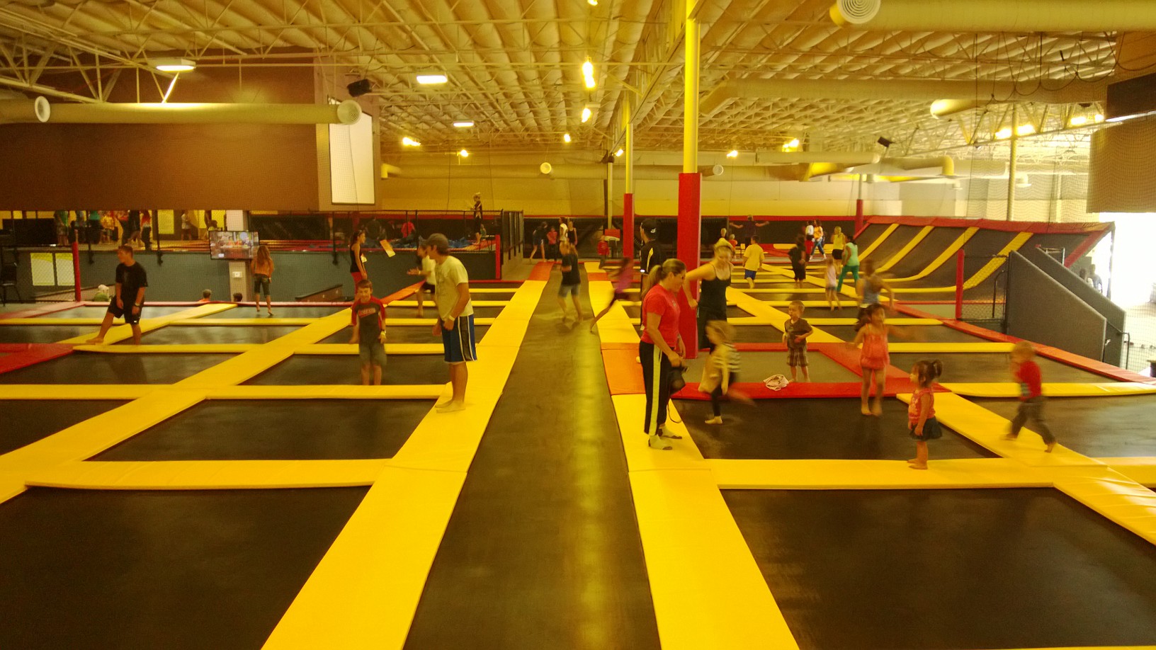 things-to-do-in-Murrieta-ca-Explore-Aerosports-Trampoline-Parks